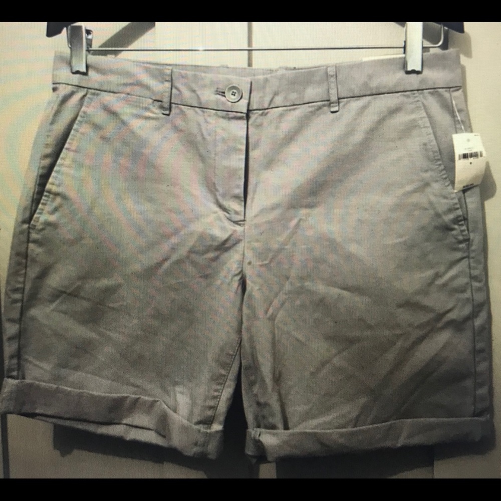 GAP Boyfriend Roll-up Khaki Shorts